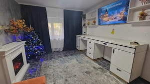 Închiriez apartament cu 3 camere decomandate in craiovita zona big materna parter  - imagine 2
