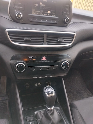 Unic proprietar vând Hyundai Tucson 2019, benzină CP 132,stare perfecta de funcționare  - imagine 5