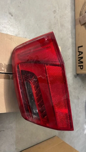 Lampa led stop dreapta - pe aripa audi a6 - imagine 3