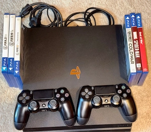 Vând PlayStation 4 Pro 1TB + 2 manete + 6 jocuri - imagine 2