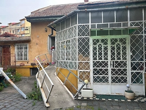 Vand casa la curte comuna - zona ISHO - imagine 2
