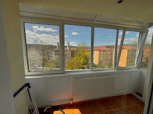 vand apartament 2 camere independentei