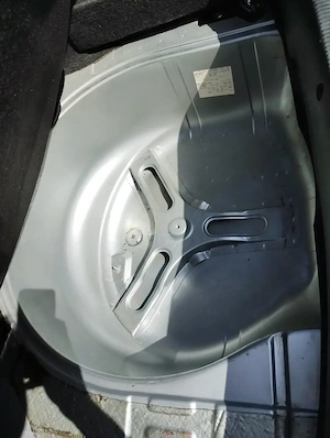 Audi A4 B5 1.6 benzină vopsea originala fara rugină  - imagine 8