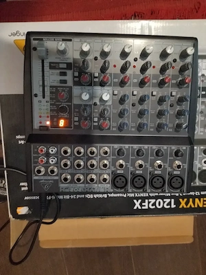 Vând mixer muzică  - imagine 2