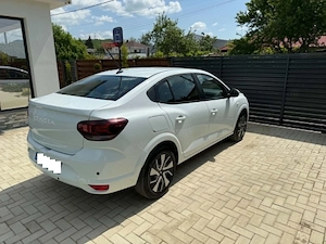 Dacia Logan benzina+GPL, proprietar de noua, 17.000 km, fab 09.2025 - imagine 4