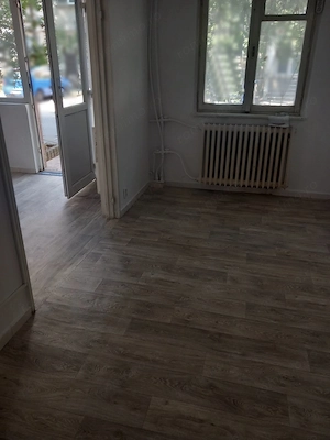 De vânzare spațiu SAD în zona Șagului, lângă Piața Doina situat la parterul unui bloc. - imagine 3
