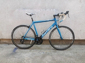Bicicleta semicursieră 