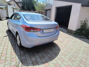 hyundai elantra - imagine 3