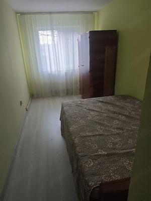 Inchiriez apartament cu 3 camere - imagine 5