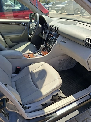 Mercedes C Klasse de la proprietar - imagine 7