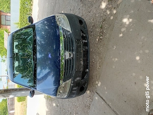 Vând Dacia Logan 