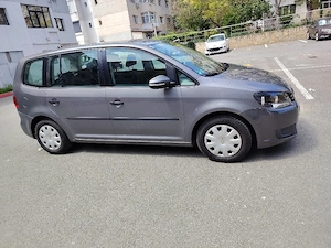 De Vanzare VW Touran Diesel Euro 5 - imagine 2