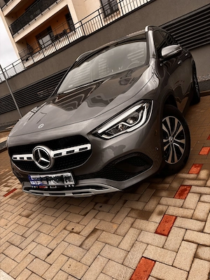 Mercedes Benz GLA200D 2021 4Matic - imagine 6