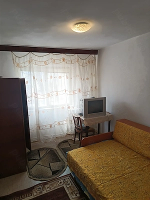 Caut coleg  a apartament  Camera închiriat Central Popa Șapcă, chirie