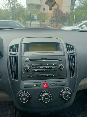 Kia Ceed 2008 1.4 Benzina - imagine 3