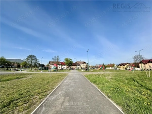 Apartament 2 camere | strada Lunga | Curte - imagine 14