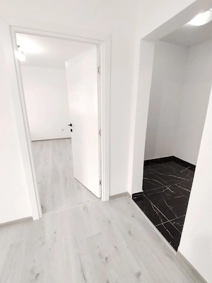 Proprietar vând apartament 2 cam SD circular et 1 bloc fără risc seismic Podu ros  - imagine 2