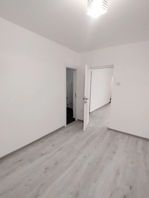 Proprietar vând apartament 2 cam SD circular et 1 bloc fără risc seismic Podu ros  - imagine 4