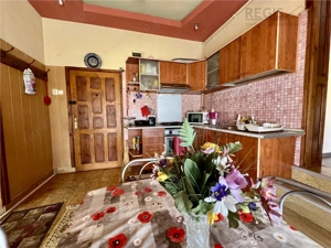 Apartament 2 camere | strada Lunga | Curte - imagine 4