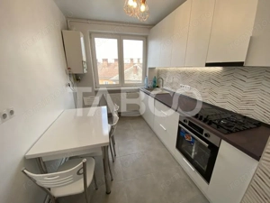 Apartament de inchiriat 3 camere decomandate 62 mp Sibiu Central - imagine 2
