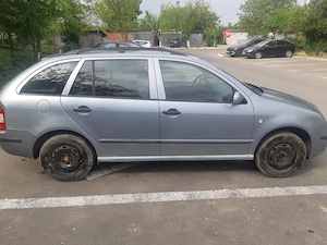 Vând Skoda fabia benzină 2005