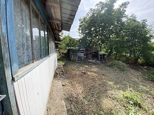Casă bătrânească nelocuibilă cu teren 1700mp-Judet Buzău , Comuna Blajani - imagine 4