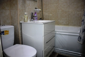 Proprietar , vand apartament 2 camere, strada Amman 4 - imagine 7