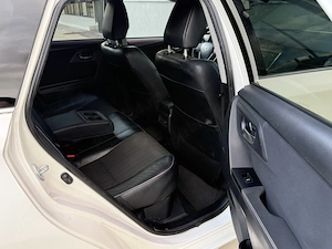 Toyota Auris 1.8 hibrid  - imagine 15