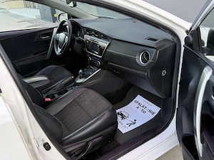 Toyota Auris 1.8 hibrid  - imagine 14