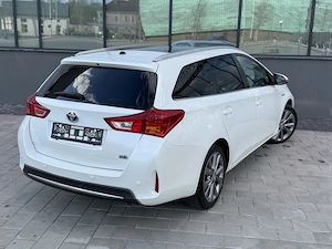 Toyota Auris 1.8 hibrid  - imagine 12