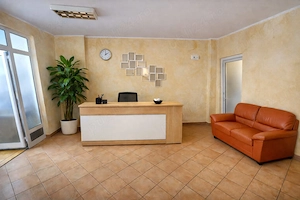 Proprietate cu Poziționare Excelentă pentru Business în Centrul Orașului