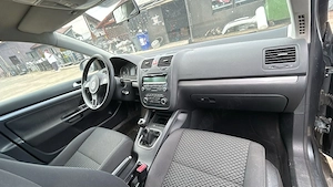 Dezmembrez Volkswagen Jetta an 2009 1.6 D cod motor CAY - imagine 2