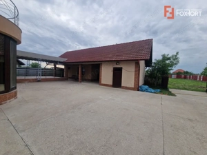 Casa individuala de vanzare cu 5 camere si teren de 2543 mp - Izvin - imagine 5