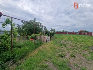 Casa individuala de vanzare cu 5 camere si teren de 2543 mp - Izvin - imagine 11