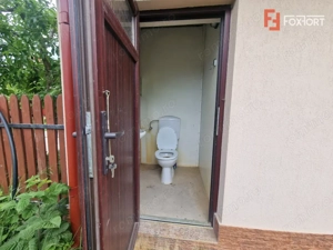 Casa individuala de vanzare cu 5 camere si teren de 2543 mp - Izvin - imagine 10