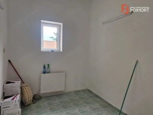 Spatiu comercial cu 16 incaperi - zona Mehala - imagine 9