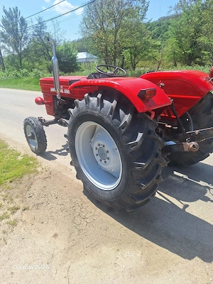 Tractor Univesal 550, cutie viteza 2 manete, ambreiaj priza la mana, servo - imagine 4