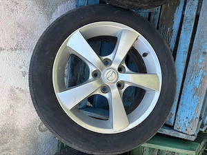 Vând 4 roți de Mazda