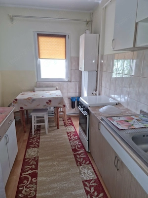 Apartament 2 camere decomandate de închiriat - zona Piața-Sud, Bacău - imagine 4