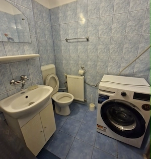 Apartament 2 camere decomandate de închiriat - zona Piața-Sud, Bacău - imagine 9