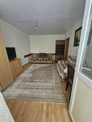 Apartament 2 camere decomandate de închiriat - zona Piața-Sud, Bacău - imagine 2