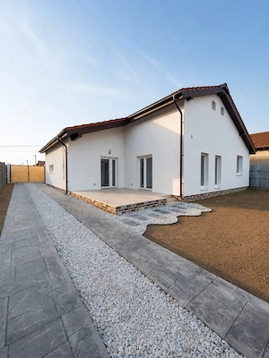 Casă individuală 3 camere, garaj, 710mp teren - imagine 2