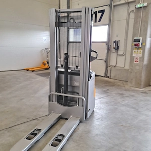 Transpaleta electrica cu catarg STILL EXV 12I - imagine 3