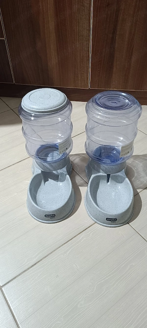 Hrănitor + Adăpător automat pisici câini   3.5L fiecare   aproape noi - imagine 5