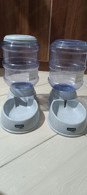 Hrănitor + Adăpător automat pisici câini   3.5L fiecare   aproape noi - imagine 4