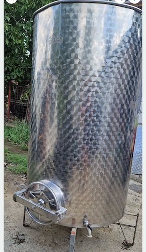 Cisternă inox pentru vin 1000l 