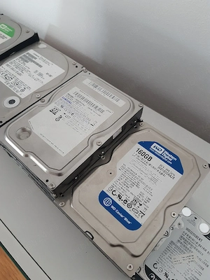 HDD-uri 3.5" & 2.5" - imagine 4