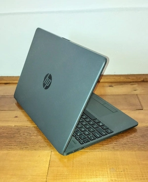 Laptop HP 250 G9
