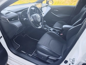 Toyota Corolla 1.8 HYBRID TS Exclusive interior Negru, automata , 122 cp , 2020 - imagine 8