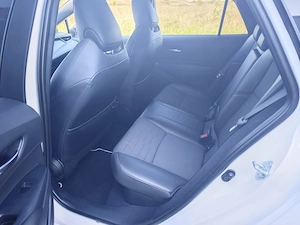 Toyota Corolla 1.8 HYBRID TS Exclusive interior Negru, automata , 122 cp , 2020 - imagine 10